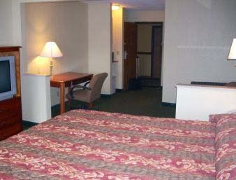 Hotel Quality & Benton Harbor